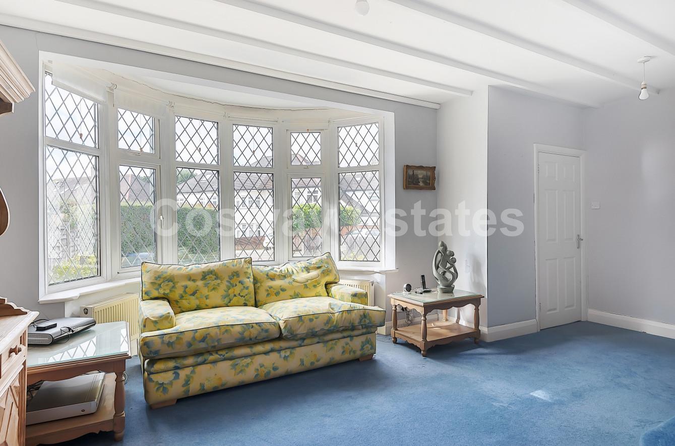 Copthall Gardens, Mill Hill